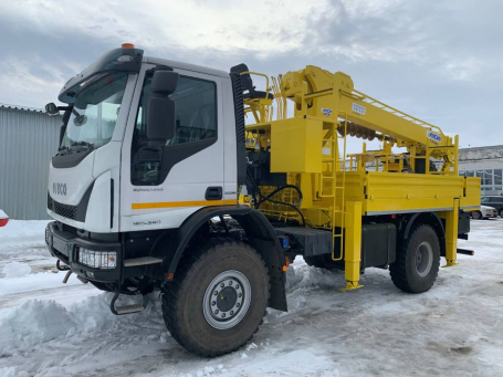 IVECO EUROCARGO бурильно-крановая машина (БКМ)