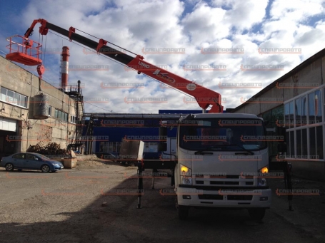 Isuzu 90 c краном-манипулятором (КМУ) Unic 370