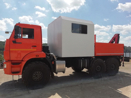 Камаз 43118 автолавка с краном манипулятором Fassi 50А